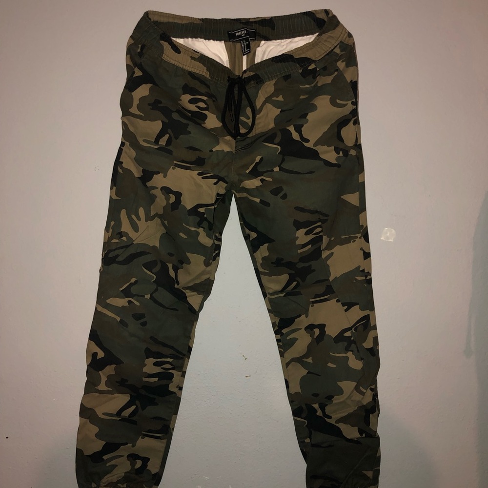 camo pants